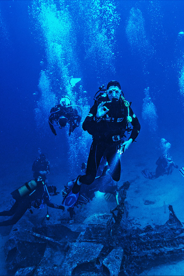 scuba diving, luxury scuba vacations